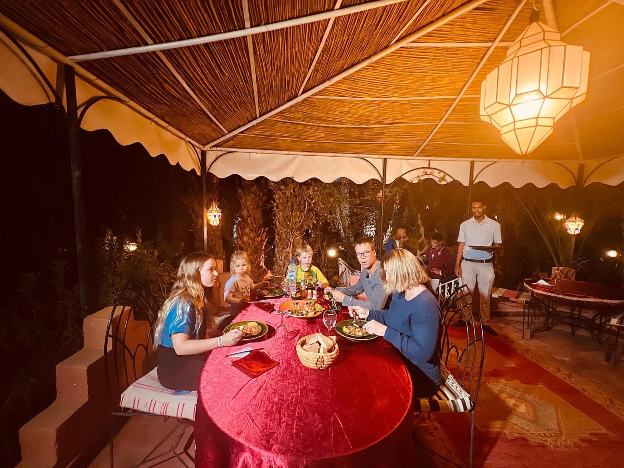 Riad Le Petit Jardin Загора Экстерьер фото